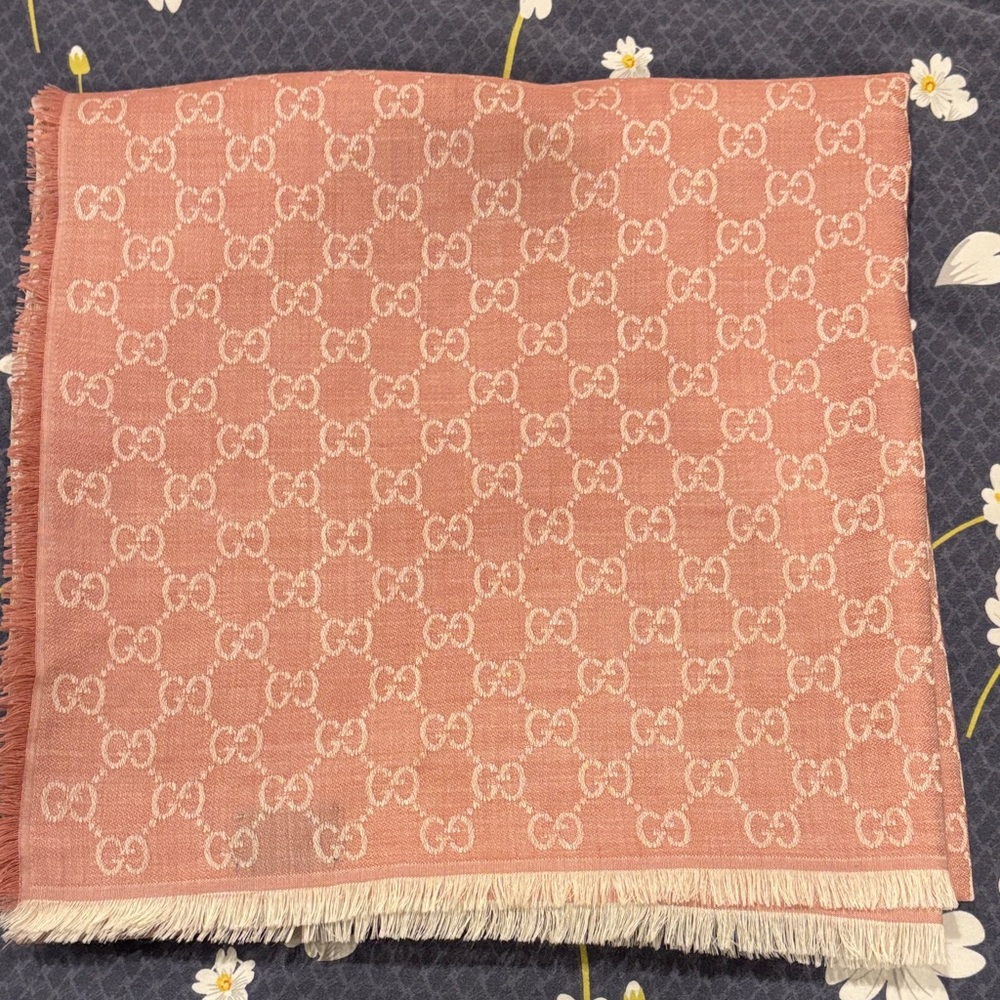 Gucci Pink scarf